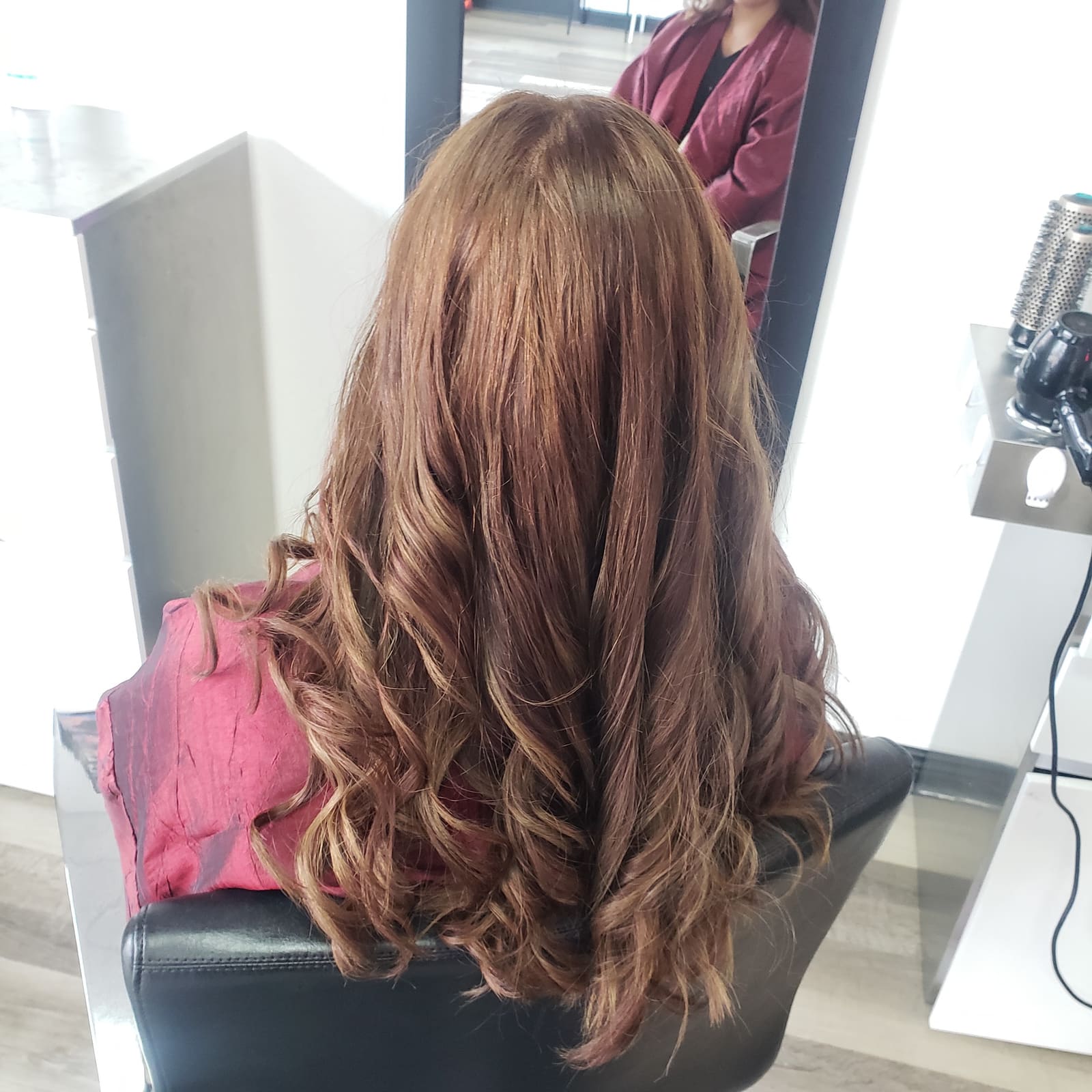 Latino's Beauty Salon & Barber Shop